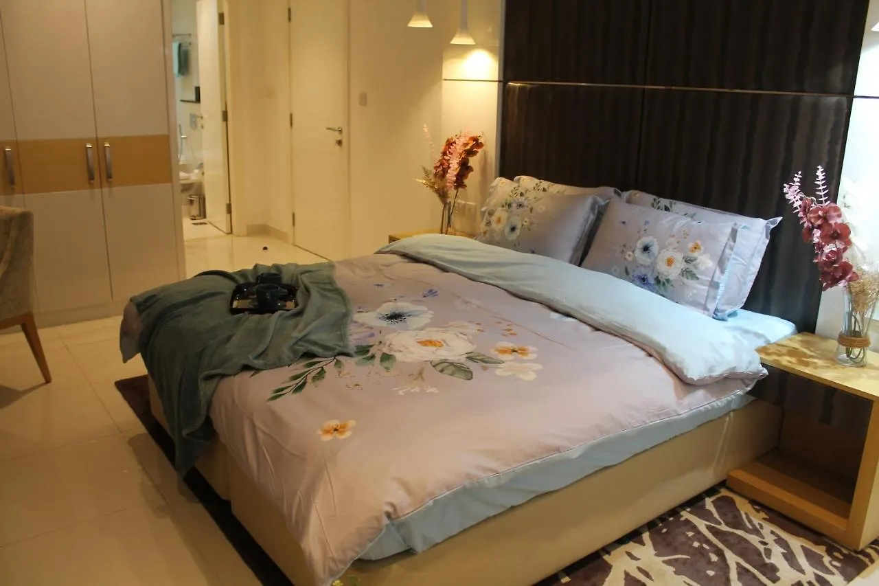 Spacious One Bedroom Close To Burj Khalifa, Dubai Mall In Business Bay